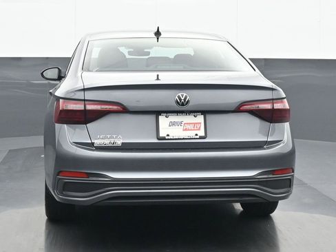 Used 2024 Volkswagen Jetta S image 5