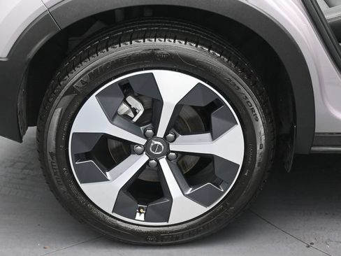 Used 2026 Volvo XC40 B5 Plus AWD/4WD image 31