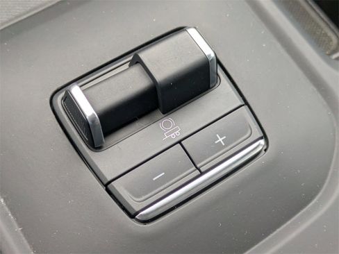 Used 2024 GMC Sierra 2500 AT4 w/ AT4 Preferred Package image 26