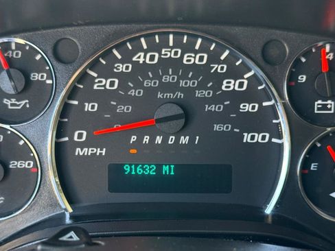 Used 2013 Chevrolet Express 2500 RWD image 22