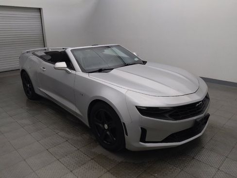 Used 2019 Chevrolet Camaro LT RWD image 13