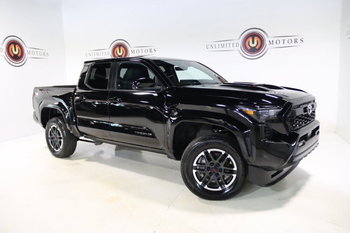 Used 2024 Toyota Tacoma TRD Sport AWD/4WD image 61