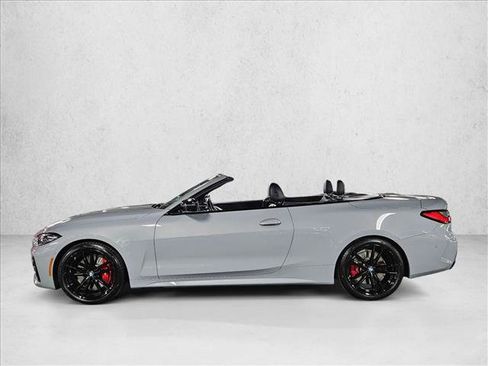 Used 2024 BMW M440i Convertible w/ Premium Package image 9