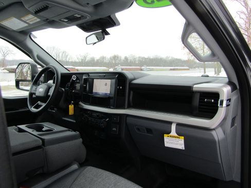 New 2025 Ford F350 XL w/ FX4 Off-Road Package image 19