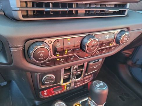 Used 2024 Jeep Wrangler Unlimited Rubicon 392 image 22