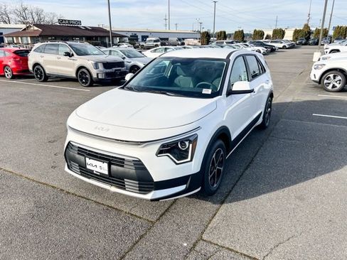 New 2026 Kia Niro LX FWD image 4