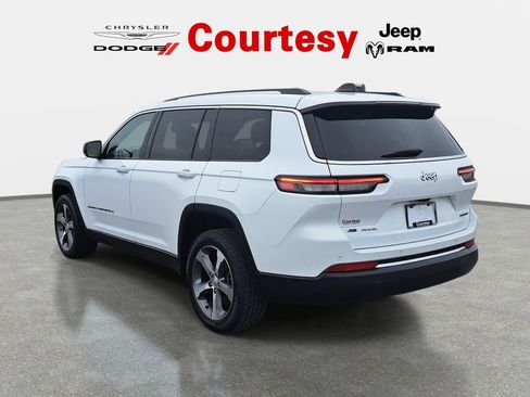 Used 2023 Jeep Grand Cherokee L Limited image 7