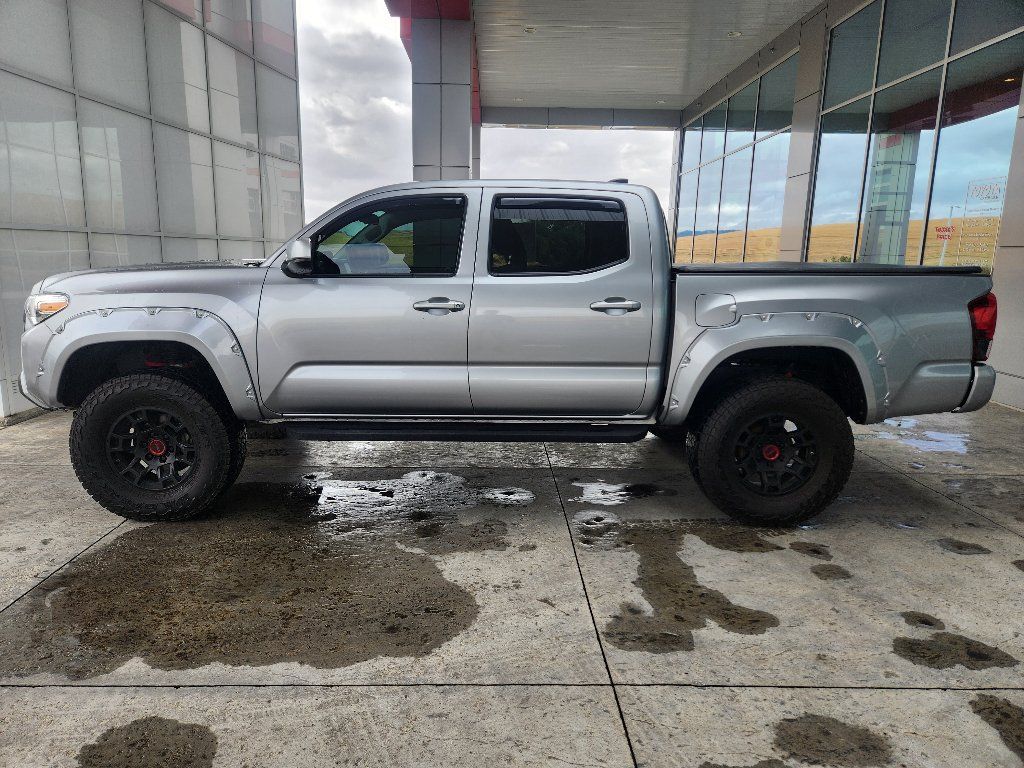 Used 2023 Toyota Tacoma SR AWD/4WD image 4