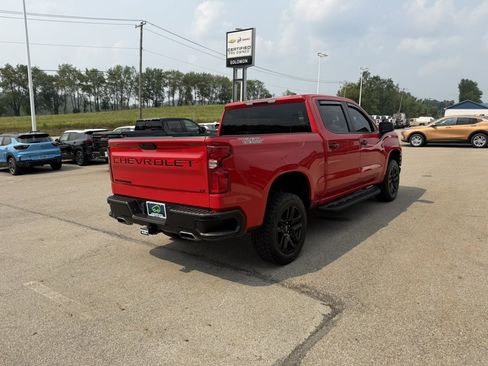 Certified 2021 Chevrolet Silverado 1500 LT Trail Boss w/ LPO, Dark Essentials Package AWD/4WD image 6