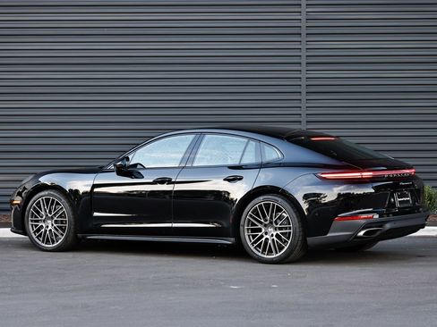 New 2025 Porsche Panamera 4 image 3