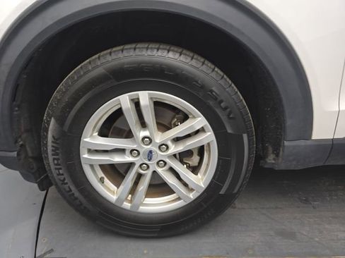 Used 2021 Ford Explorer XLT RWD image 16