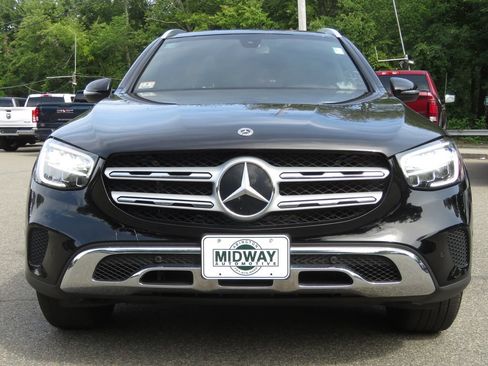 Used 2021 Mercedes-Benz GLC 300 4MATIC image 2