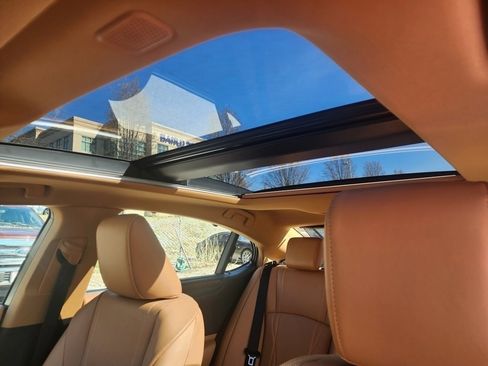 Used 2025 Lexus ES 350 Ultra Luxury FWD image 6