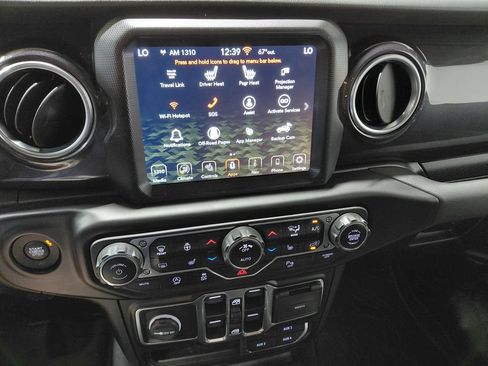 Used 2021 Jeep Wrangler Unlimited Sahara AWD/4WD image 37
