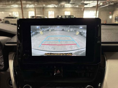 Certified 2023 Toyota Corolla Cross LE image 23