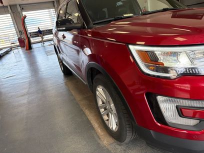 Used 2017 Ford Explorer XLT w/ Equipment Group 202A