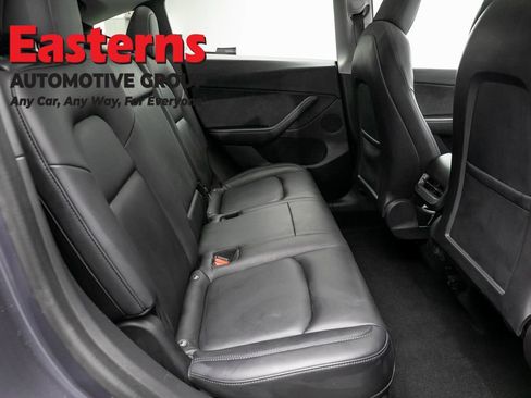 Used 2021 Tesla Model Y Long Range AWD/4WD image 17