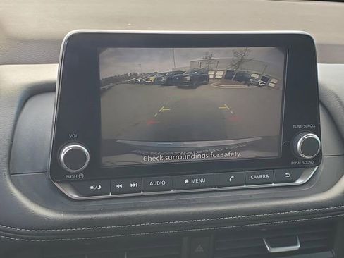 Certified 2023 Nissan Rogue SV image 29