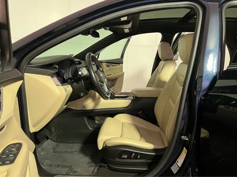 Used 2017 Cadillac XT5 Luxury w/ Driver Awareness Package AWD/4WD image 21