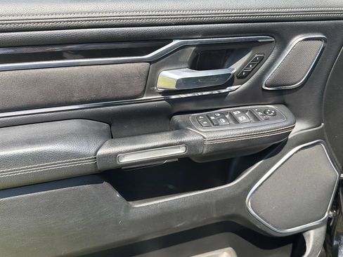 Used 2019 RAM 1500 Laramie AWD/4WD image 10