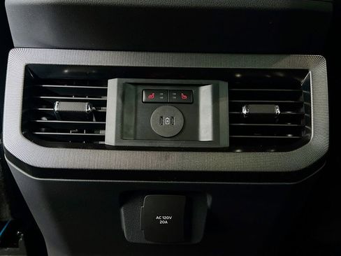 New 2026 Ford F350 Platinum w/ Tremor Off-Road Package image 30