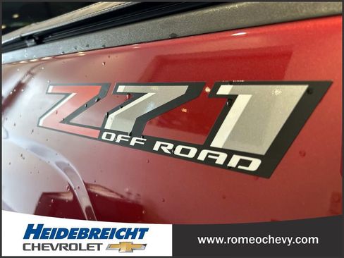 Used 2018 Chevrolet Silverado 1500 LTZ Z71 AWD/4WD image 39