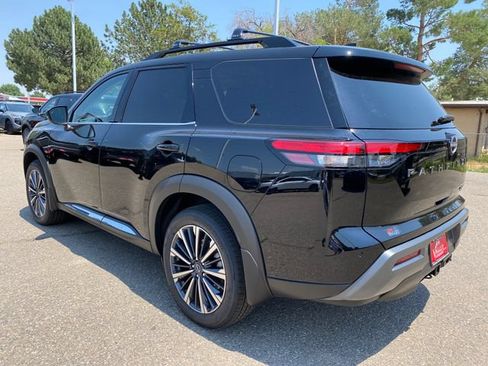 New 2026 Nissan Pathfinder Platinum AWD/4WD image 3