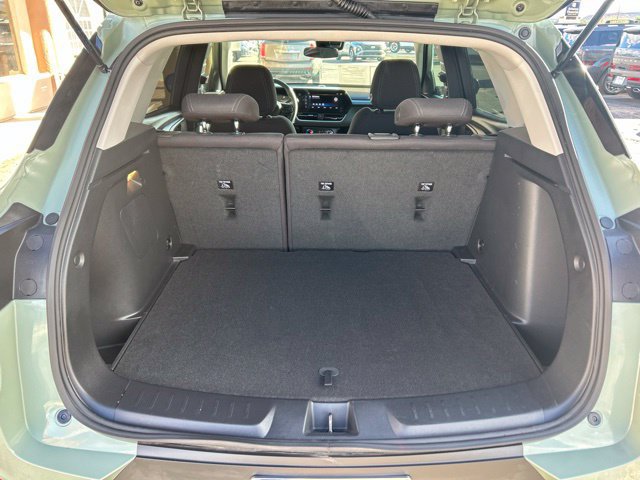 Used 2025 Chevrolet TrailBlazer LS w/ LS Convenience Package FWD image 9