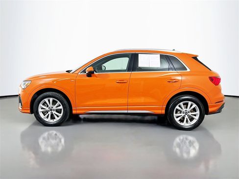 Used 2023 Audi Q3 2.0T Premium w/ Convenience Package image 4
