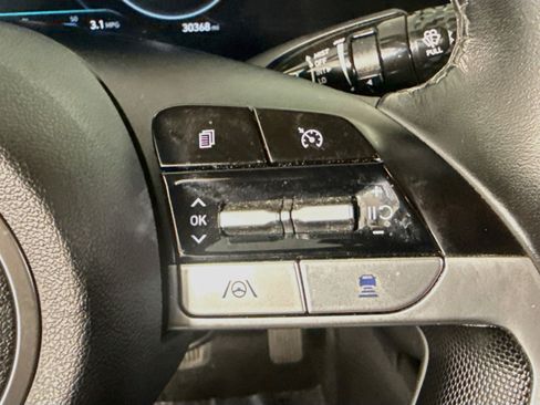 Used 2023 Hyundai Elantra Limited FWD image 15