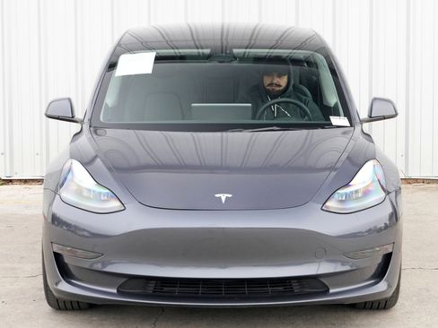 Used 2023 Tesla Model 3 Standard Range image 48