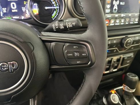 Used 2023 Jeep Wrangler Unlimited w/ Cold Weather Group image 16