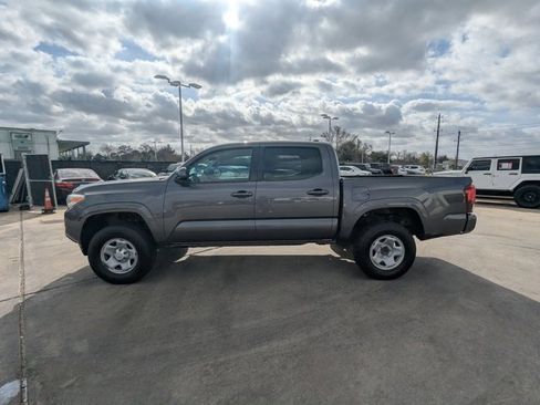 Used 2019 Toyota Tacoma SR w/ SR Convenience Package image 8