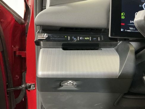 Certified 2024 BMW 530i w/ M Sport Package image 18