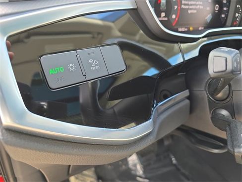 Used 2022 Audi Q3 2.0T Premium Plus w/ Premium Plus Package image 29