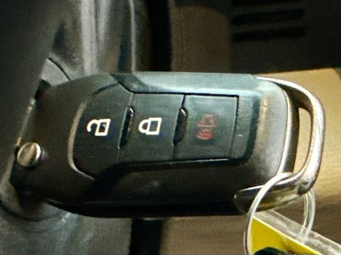 Used 2015 Ford F150 XLT w/ Equipment Group 301A Mid image 8