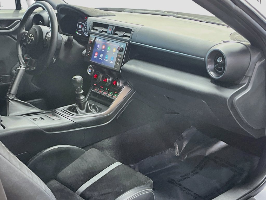 Used 2022 Toyota GR86 Premium w/ ALL Weather Mat Package (TMS) RWD image 27
