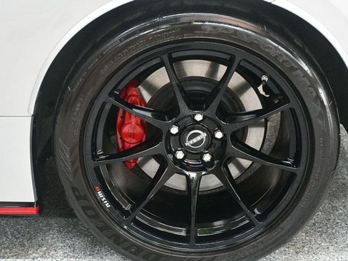 Used 2024 Nissan Z NISMO w/ Floor Mat Package RWD image 19