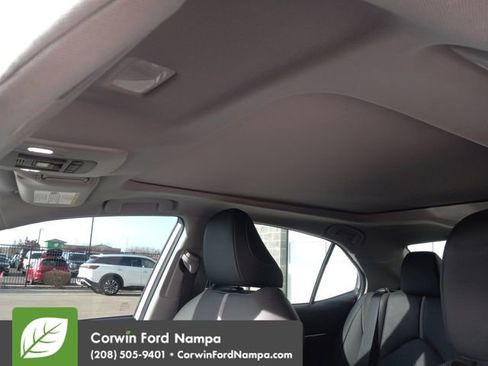 Used 2023 Toyota Camry XSE image 23