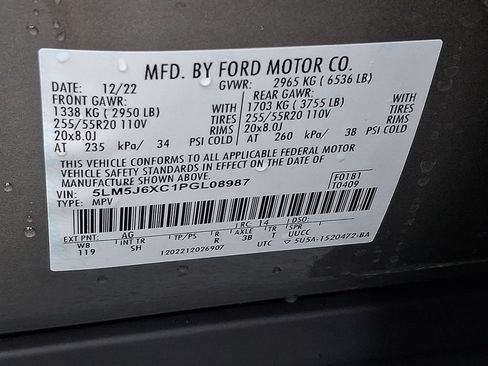 Used 2023 Lincoln Aviator AWD w/ Premium Package image 29