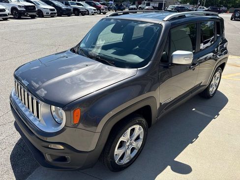 Used 2017 Jeep Renegade Limited AWD/4WD image 10