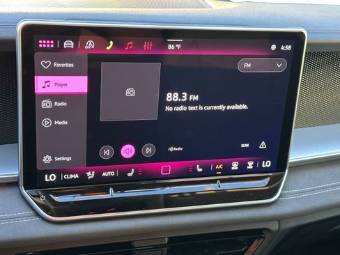 New 2026 Volkswagen Tiguan SE image 24