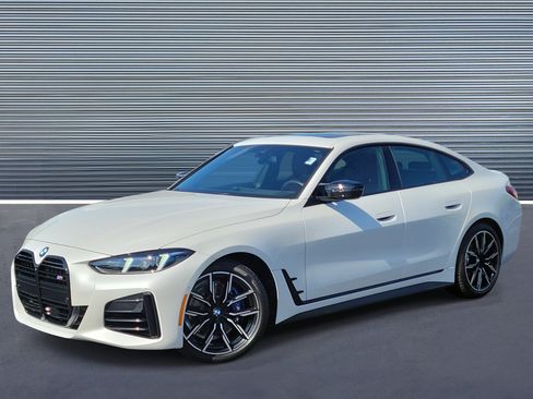 Used 2025 BMW 440i xDrive AWD/4WD image 1