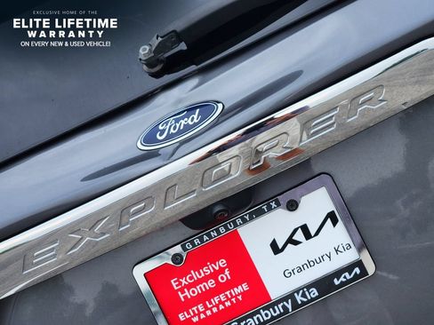 Used 2023 Ford Explorer XLT w/ Equipment Group 202A AWD/4WD image 6