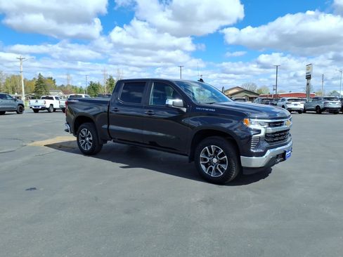 Used 2024 Chevrolet Silverado 1500 LT AWD/4WD image 8