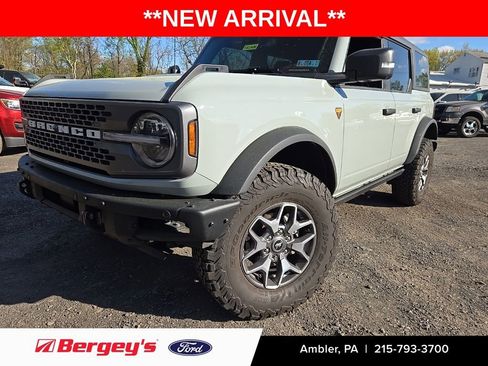 Certified 2024 Ford Bronco Badlands AWD/4WD image 1