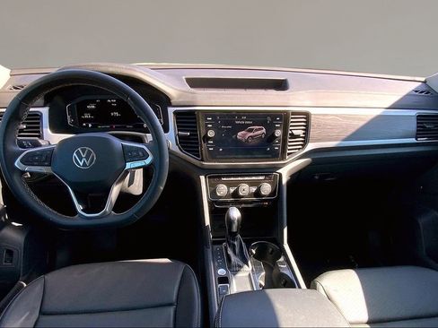 Certified 2025 Volkswagen Atlas SE AWD/4WD image 15