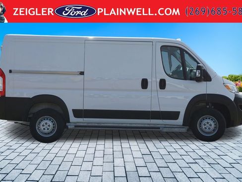 Used 2025 RAM ProMaster 2500 w/ U-Haul Equipment Group FWD image 6