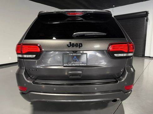 Used 2018 Jeep Grand Cherokee Altitude AWD/4WD image 5