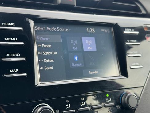 Used 2019 Toyota Camry LE image 14